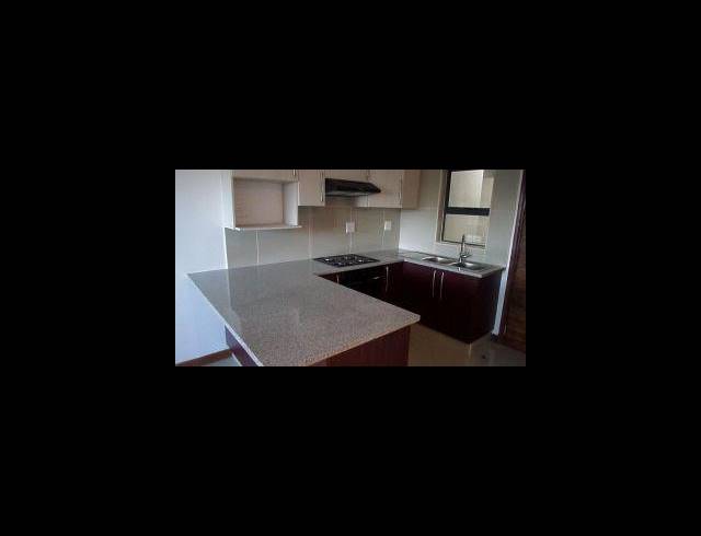 2 BEDROOM APARTMENT FOR SALE IN UMHLANGA RIDGE
